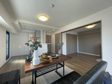 【神奈川県/横浜市鶴見区北寺尾】ライオンズヒルズ北寺尾 LDK：家具調度品は価格に含まれません
（奥）洋室