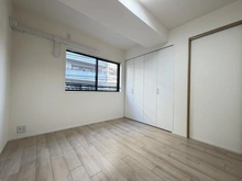 【神奈川県/横浜市鶴見区鶴見中央】ジョイフル一番館鶴見中央 洋室