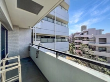 【神奈川県/川崎市高津区蟹ケ谷】ニューウェルテラス第6日吉 バルコニー