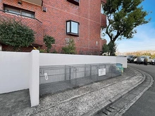 【東京都/多摩市貝取】グリーンヒル貝取1-34 共用部：ゴミ置場