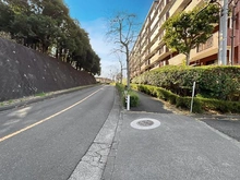 【東京都/多摩市貝取】グリーンヒル貝取1-34 前面道路