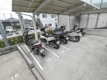 【神奈川県/川崎市宮前区梶ケ谷】エクストール宮前の丘 バイク置場