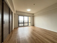 【神奈川県/川崎市高津区久本】メイフェアパークス溝の口 C棟 LDK