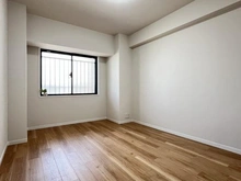 【神奈川県/川崎市高津区久本】メイフェアパークス溝の口 C棟 洋室