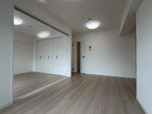 【東京都/八王子市追分町】グリーンパーク西八王子 LDK：左：洋室