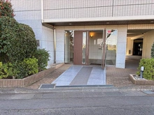 【東京都/稲城市大丸】クリオ南多摩 アプローチ