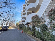 【東京都/稲城市大丸】クリオ南多摩 前面道路