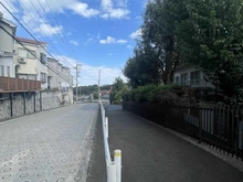 【神奈川県/川崎市高津区久末】ユーカリハイツ久末 前面道路