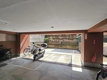 【東京都/世田谷区上北沢】シャンピア北沢 バイク置場