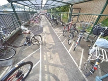 【神奈川県/横浜市鶴見区馬場】インペリアル菊名 駐輪場