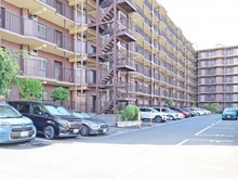 【神奈川県/川崎市高津区下作延】 溝の口スカイハイツ 駐車場