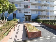 【神奈川県/横浜市鶴見区元宮】鶴見スカイハイツ A棟 アプローチ