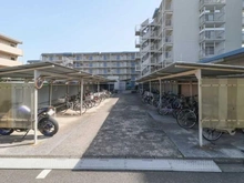 【神奈川県/横浜市鶴見区元宮】鶴見スカイハイツ A棟 駐輪場