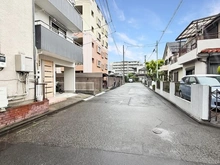 【神奈川県/川崎市川崎区小田】クオス川崎ヴィーアリア 前面道路