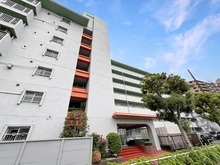 【神奈川県/川崎市高津区北見方】角栄多摩川ハイホーム アプローチ