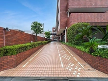 【神奈川県/川崎市高津区末長】スペリアル武蔵新城 アプローチ