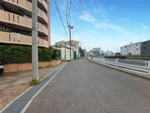 【神奈川県/川崎市高津区久地】コアマンションリバーフロント二子多摩川 前面道路