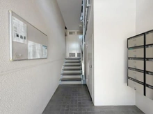 【神奈川県/川崎市多摩区菅北浦】サンビームヒルズ西菅 5号棟 共用部：右側：メールBOX