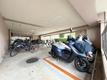 【神奈川県/川崎市高津区下作延】ライオンズマンション久地第二 駐輪場