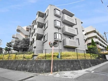 【神奈川県/川崎市高津区下作延】 イトーピア梶ヶ谷パークサイド 外観