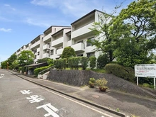 【神奈川県/横浜市青葉区鴨志田町】グリーンヒル鴨志⽥東団地 3号棟 外観