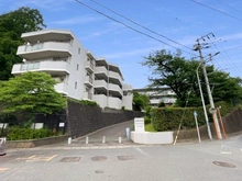 【神奈川県/横浜市鶴見区梶山】リステージ三ッ池公園 外観
