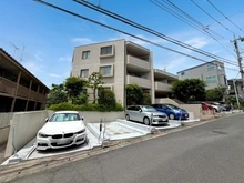 【神奈川県/川崎市宮前区菅生】メイプル宮前平 駐車場
