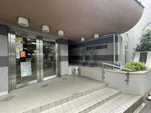 【東京都/国立市富士見台】日商岩井国立マンション アプローチ：大規模修繕工事実施中