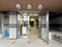 【東京都/国立市富士見台】日商岩井国立マンション エントランス：大規模修繕工事実施中
