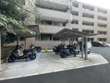【神奈川県/川崎市宮前区野川台】ベルググランデ鷺沼 バイク置場