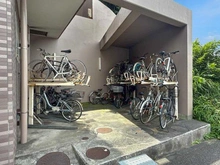 【神奈川県/横浜市旭区上白根】ルピナス四季の森公園 駐輪場