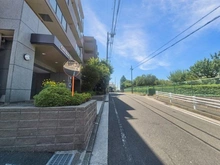 【神奈川県/横浜市鶴見区東寺尾】ライオンズガーデン横濱寺尾オークステージ 前面道路