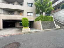 【神奈川県/横浜市青葉区荏田西】サーパス市ヶ尾 アプローチ