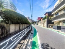 【東京都/世田谷区池尻】シーアイマンション駒場 B棟 前面道路