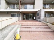【神奈川県/横浜市青葉区青葉台】ライオンズマンション青葉台 アプローチ