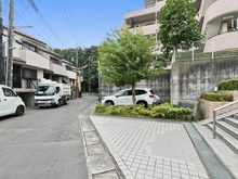 【神奈川県/川崎市高津区久地】溝の口北パークホームズ 前面道路