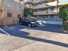【神奈川県/川崎市高津区宇奈根】サンクタス高津 駐車場