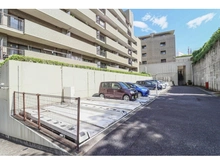 【東京都/八王子市打越町】ロイヤルステージ北野 駐車場