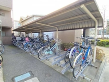【東京都/調布市多摩川】モナークレガリア調布多摩川 駐輪場