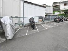 【神奈川県/横浜市鶴見区東寺尾中台】ダイアパレス東寺尾 バイク置場