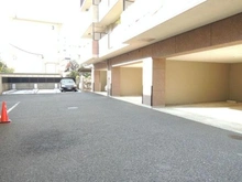 【東京都/新宿区中落合】クレストコート中落合 駐車場