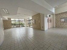 【東京都/板橋区赤塚新町】光が丘パークタウンゆりの木通り北 10号棟 エントランス