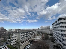 【東京都/板橋区赤塚新町】光が丘パークタウンゆりの木通り北 10号棟 眺望：外廊下共用部分から