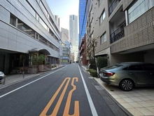 【東京都/新宿区西新宿】デュオ・スカーラ西新宿 前面道路