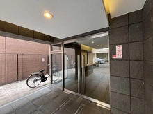 【東京都/杉並区西荻北】グラツィオーソ西荻窪 エントランス