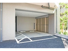 【東京都/新宿区早稲田鶴巻町】ルジェンテ早稲田 駐車場