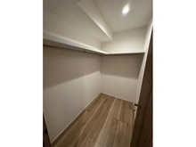 【東京都/新宿区中落合】メゾンセゾン落合 サービスルーム(納戸)