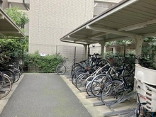 【東京都/三鷹市下連雀】ベルディオ三鷹レジデンス 駐輪場