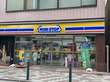 【東京都/武蔵野市中町】ローラン武蔵野 ミニストップ 三鷹駅北口店（現地より約350m）：