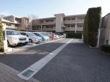 【東京都/三鷹市上連雀】ルネ三鷹アクアコート 駐車場